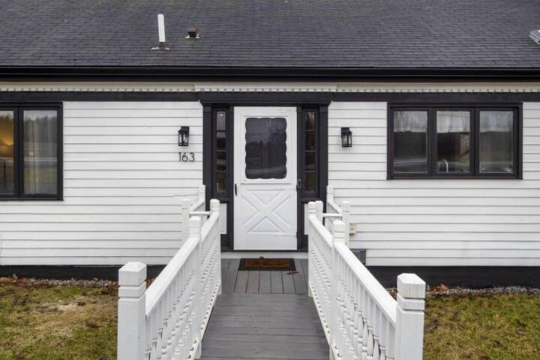 Cayuga Bungalow On Lake—Sleeps 13—Outdoor Firepit Lansing Extérieur photo